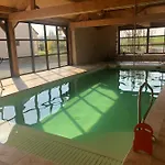 Maison De Avec Piscine Interieure - Le Grand Champagne Casa de Férias Saint-Victeur