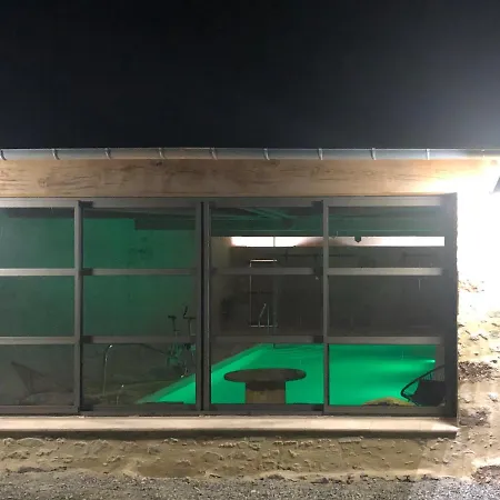 Maison De Vacances Avec Piscine Interieure - Le Grand Champagne *