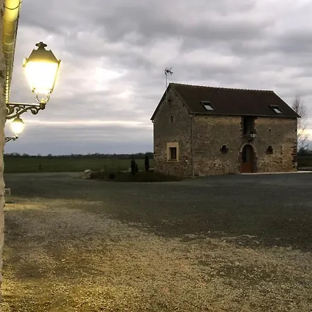 Maison De Vacances Avec Piscine Interieure - Le Grand Champagne Saint-Victeur