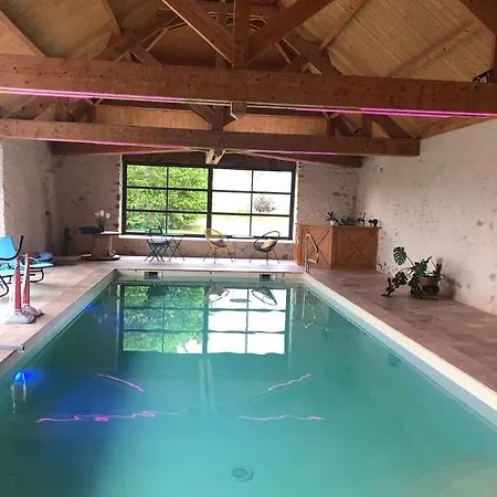 بيت للعطل Gite 6 Pers Piscine Privee Chauffee 29C Toute L Annee