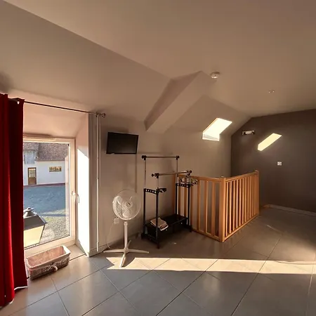 Hébergement de vacances Maison De Avec Piscine Interieure - Le Grand Champagne