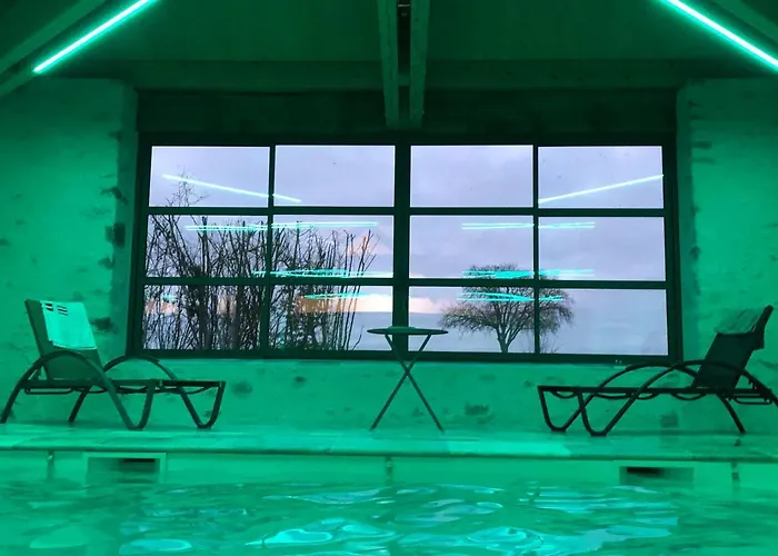 Maison De Avec Piscine Interieure - Le Grand Champagne Ferienhaus Saint-Victeur