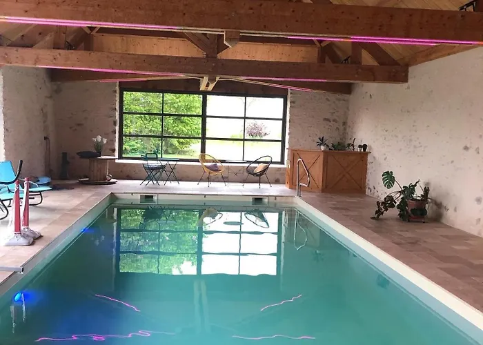 Ferienhaus Maison De Avec Piscine Interieure - Le Grand Champagne