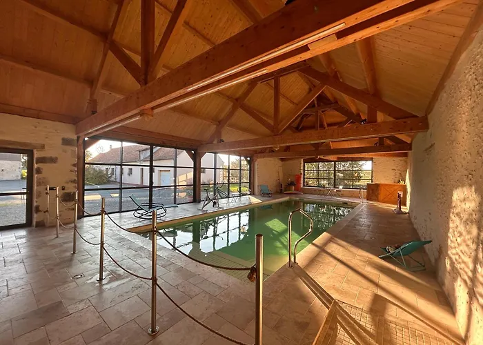 Maison De Avec Piscine Interieure - Le Grand Champagne * Saint-Victeur